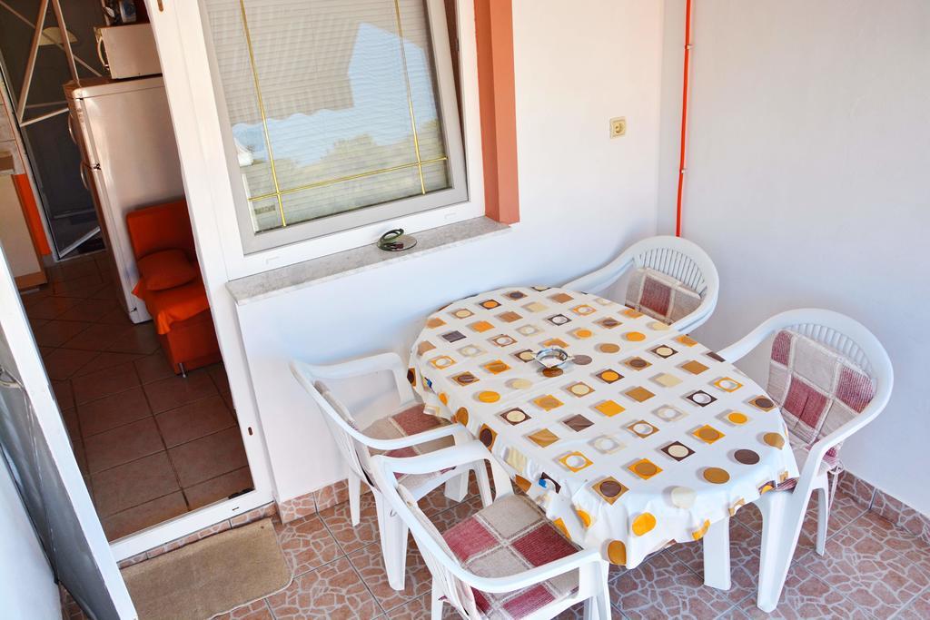 Apartments Sandra Vir Exterior photo