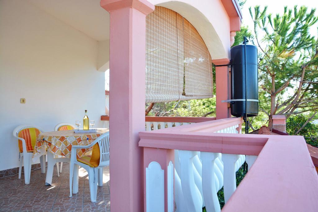 Apartments Sandra Vir Exterior photo