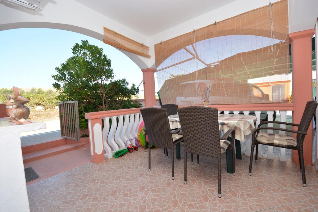 Apartments Sandra Vir Exterior photo